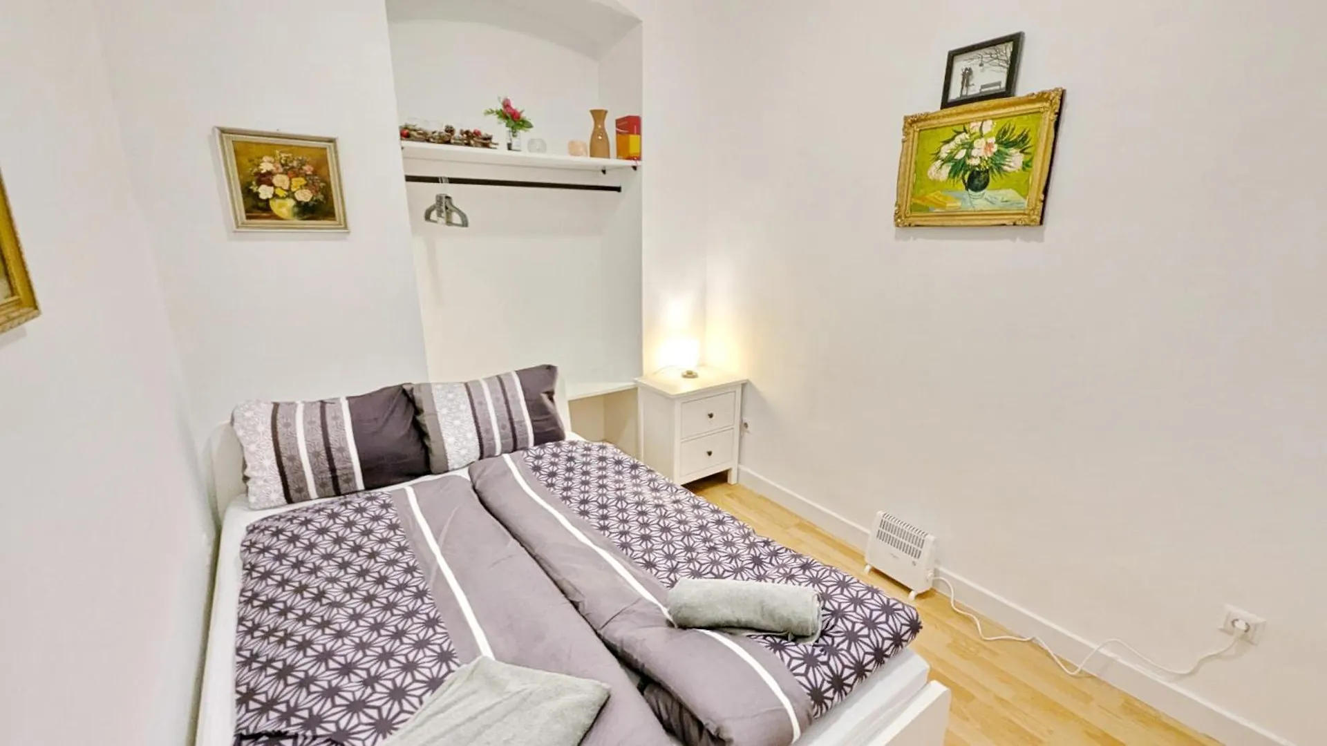 Cozy Room In Stadthalle Area Hb Viena Habitación en casa particular