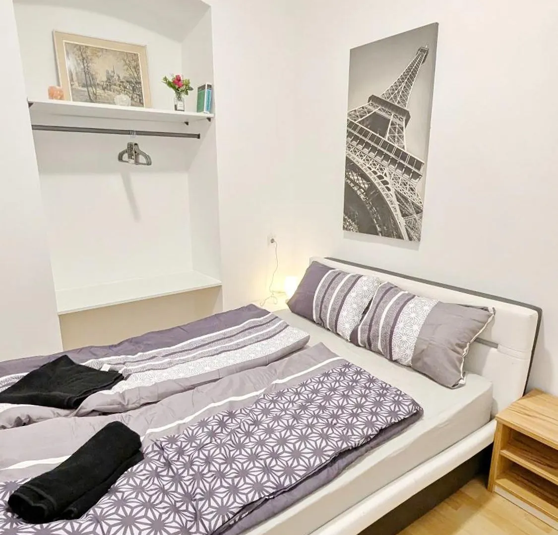 Gazde/Camere de închiriat Cozy Room In Stadthalle Area Hb Viena Austria